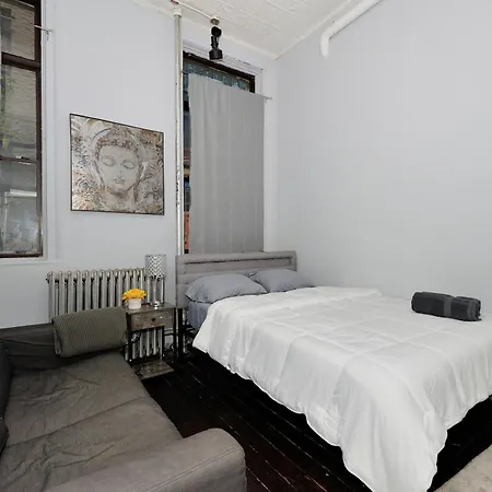 Monthly Nyc Rentals- Beautiful 4 Bedroom Unit Apartment *