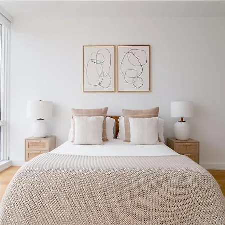 Elegant 2 Bd 2 Bath Escape New York