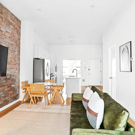 Midtown Marvel 2 Bd 2 Bath New York