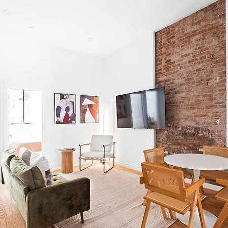 Midtown Marvel 2 Bd 2 Bath Apartment New York