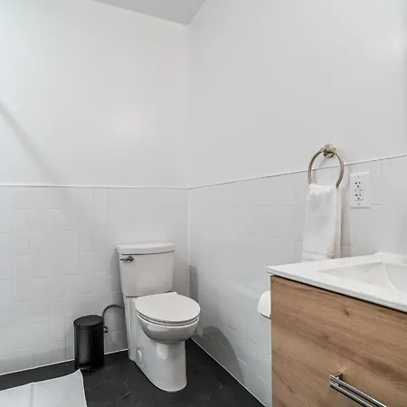 Astonishing 3br 2bath Apt Apartment New York