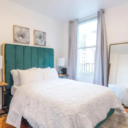 Monthly Nyc Rentals- Flawless 3 Bedroom Unit