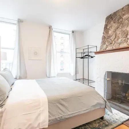 Monthly Nyc Rentals- Flawless 3 Bedroom Unit