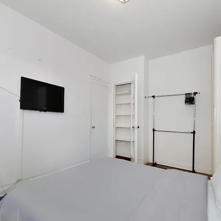 Monthly Nyc Rentals- Stunning 3 Bedroom Unit Apartment New York