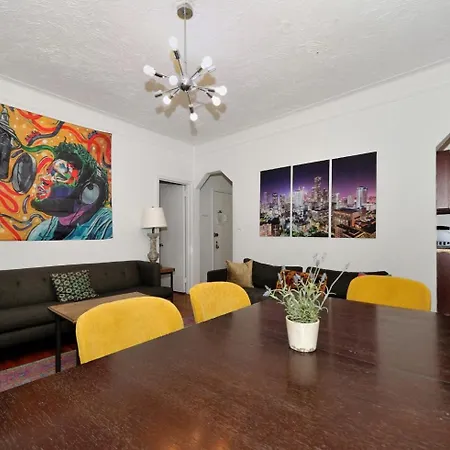 Apartment Monthly Nyc Rentals- Stunning 3 Bedroom Unit *