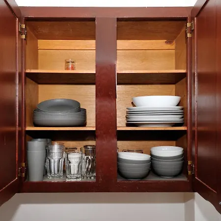 Monthly Nyc Rentals- Stunning 3 Bedroom Unit Apartment
