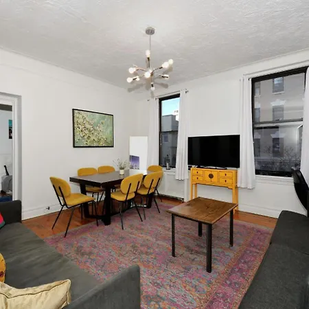 Monthly Nyc Rentals- Stunning 3 Bedroom Unit Apartment