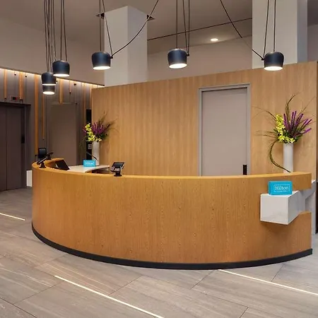 Hampton By Hilton Times Square Hotel New York