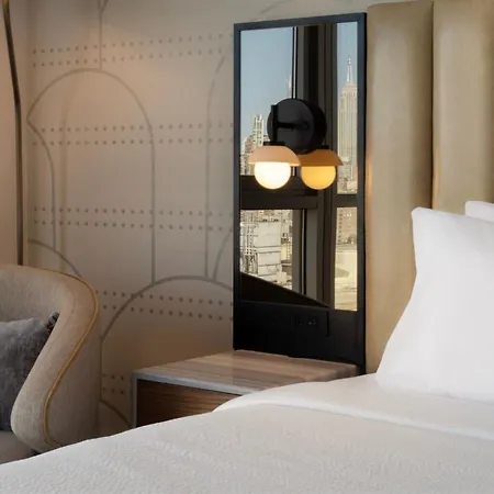 Courtyard By Marriott Manhattan / Soho Hotel 4*