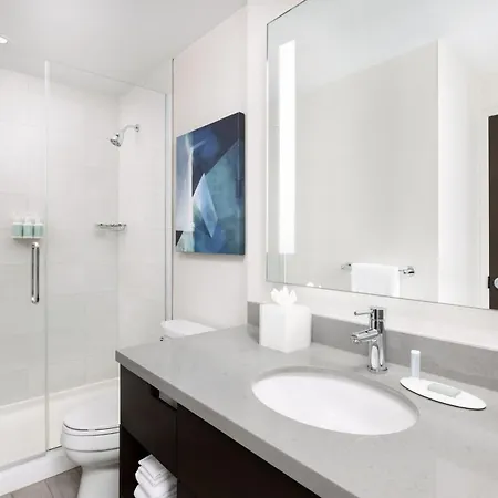 By Marriott Downtown Manhattan/world Trade Center Area Hotel New York