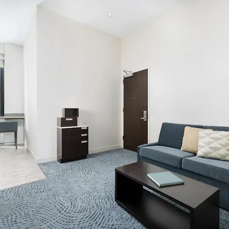 By Marriott Downtown Manhattan/world Trade Center Area 4*