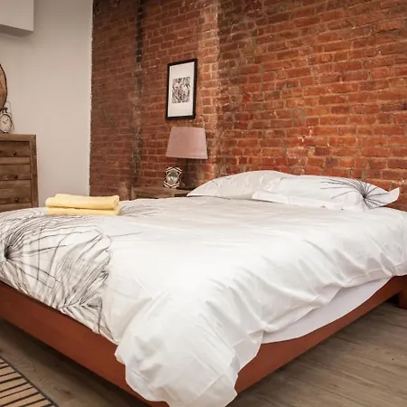 Monthly Nyc - Perfectly Designed 3 Bedroom Unit *