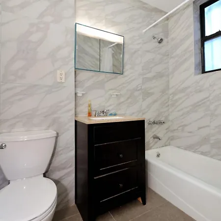 Monthly Nyc - Beautiful 3 Bedroom Apartment