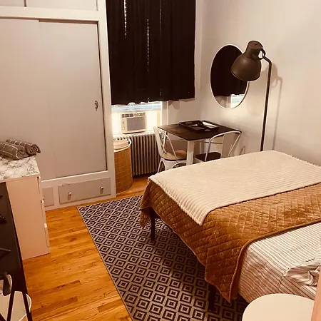 Private In Townhouse W 2 Baths Fq Beds 1-3ppl * New York