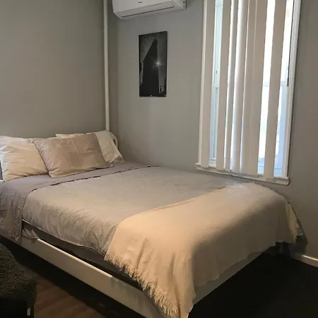 30 Mins To Times Sq!!!! Apartment *