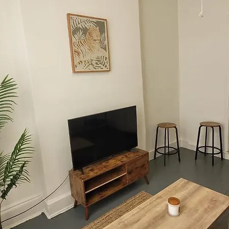 Superlative Midtown Manhattan Apartment New York