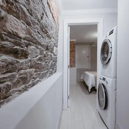 Cozy Urban Retreat - East Village Manhattan *