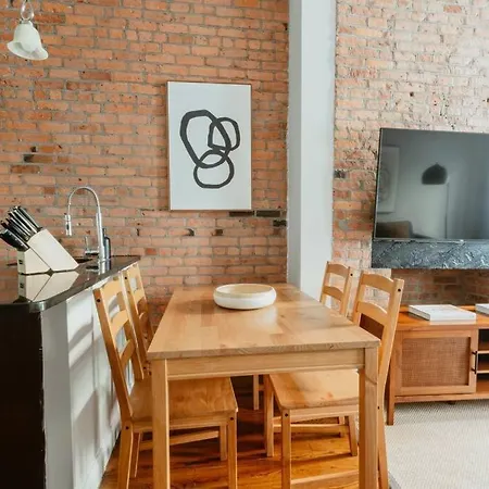 Cozy Urban Retreat - East Village Manhattan Apartment New York