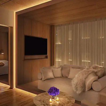 Public, An Ian Schrager Hotel