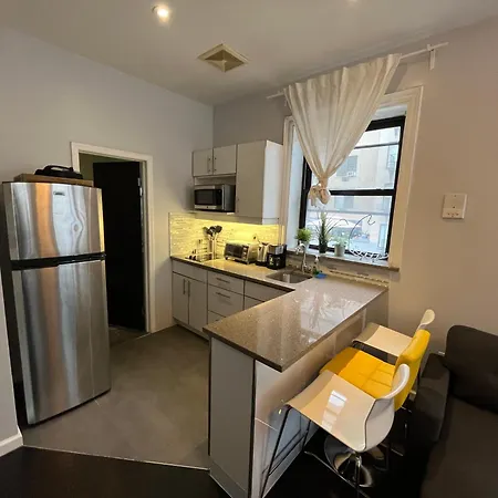 Apartment 3 Bedroom, Central Location In Manhattan!! New York
