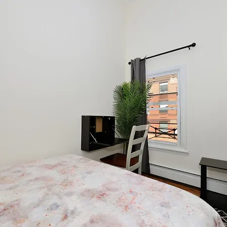 Monthly Nyc - Pleasant 3 Bedroom Apartment *