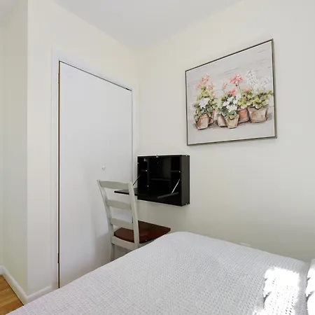 Monthly Nyc - Pleasant 3 Bedroom Apartment