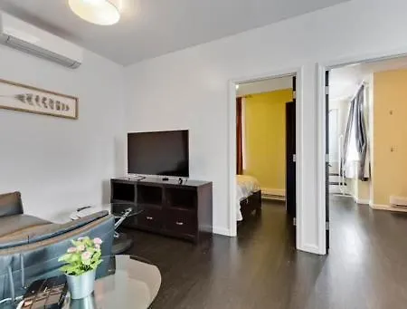 Apartment 3 Bedroom, Central Location In Manhattan!! *