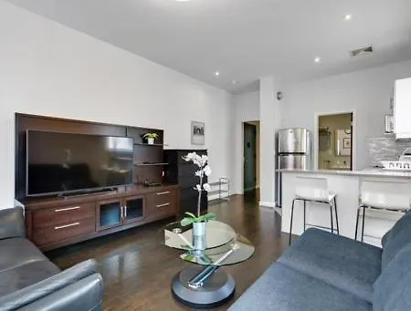 3 Bedroom, Central Location In Manhattan!! Apartment *