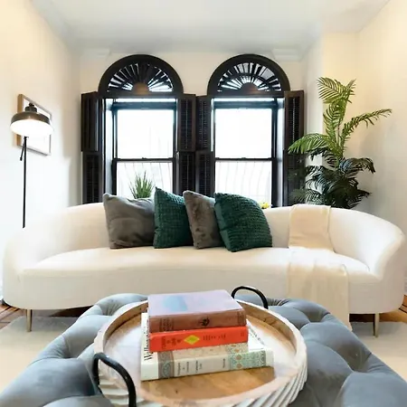 Million Dollar Enjoy Large Private Outdoor Space I Tito I New York