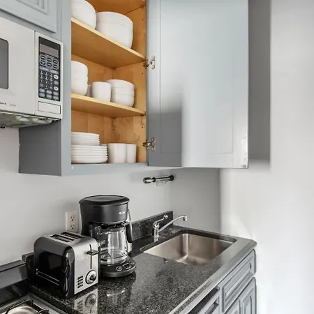 West Village 1br W Wd Nr Washington Square Park Nyc-1354 *