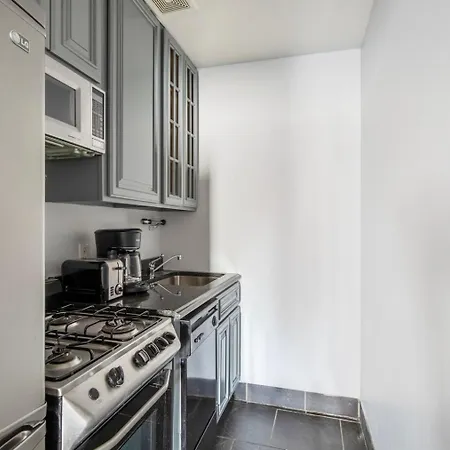 Apartment West Village 1br W Wd Nr Washington Square Park Nyc-1354 *