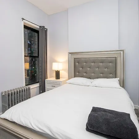 Spectacular Times Square 5 Bedroom Duplex Oasis Apartment New York