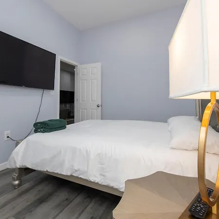 Apartment Spectacular Times Square 5 Bedroom Duplex Oasis *