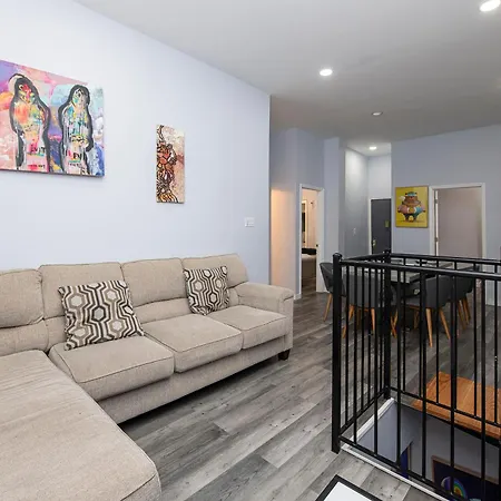 Spectacular Times Square 5 Bedroom Duplex Oasis New York