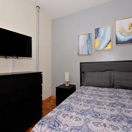 Apartment Monthly Nyc Rentals- Appealing 2 Bedroom Unit *