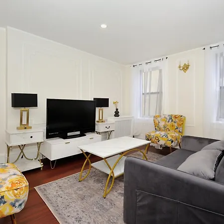 Monthly Nyc Rentals- Lovely 2 Bedroom *