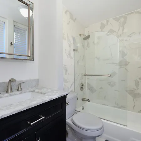 Apartment Monthly Nyc Rentals- Lovely 2 Bedroom New York