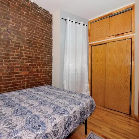Monthly Nyc Rentals- Appealing 2 Bedroom Unit Apartment