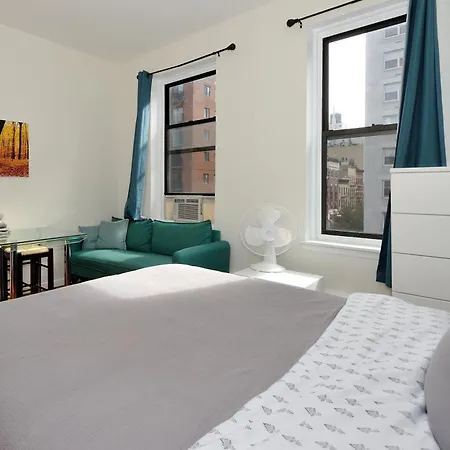 Monthly Nyc Rentals- Elegant 2 Bedroom New York