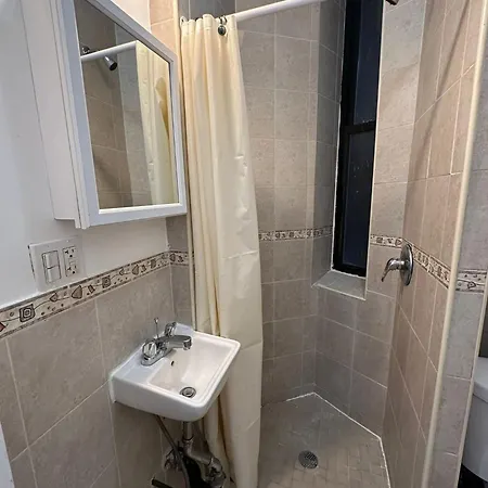 Monthly Nyc Rentals- Comfortable 2 Bedroom Apartment New York