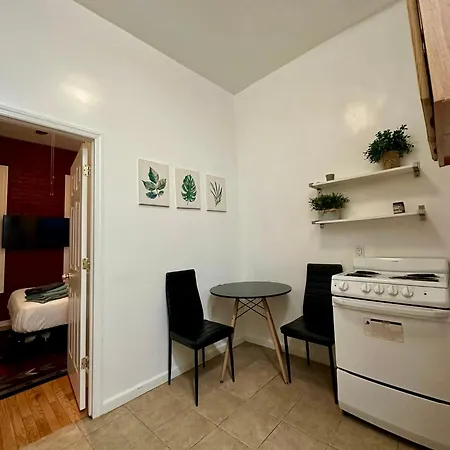 Monthly Nyc Rentals- Comfortable 2 Bedroom