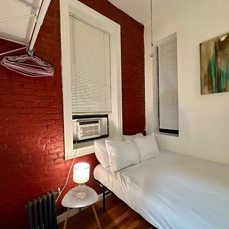 Apartment Monthly Nyc Rentals- Comfortable 2 Bedroom New York