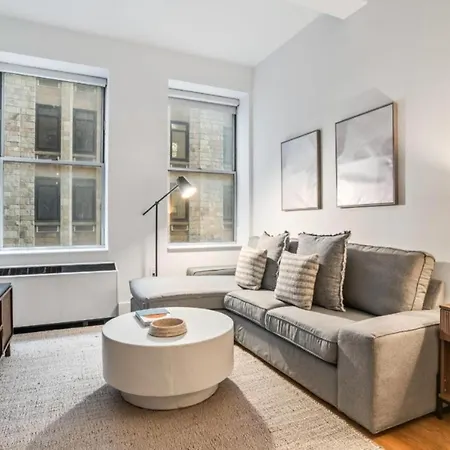 Manhattan Luxury 4 *
