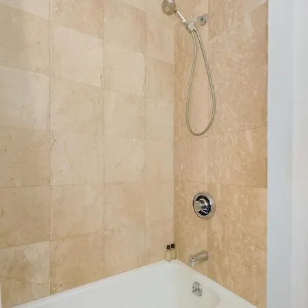 Monthly Nyc Rentals- Luxurious 2 Bedroom 2 Ba Apt Apartment New York