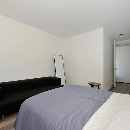 Monthly Nyc Rentals- Luxurious 2 Bedroom 2 Ba Apt Apartment New York