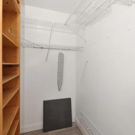 Monthly Nyc Rentals- Luxurious 2 Bedroom 2 Ba Apt *