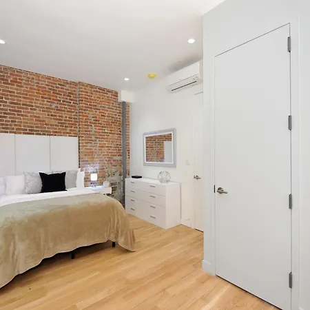 Monthly Nyc Rentals- Stunning 2 Bedroom Apt Apartment
