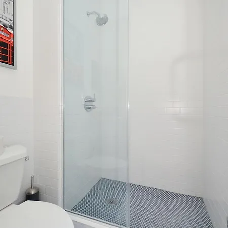 Monthly Nyc Rentals- Stunning 2 Bedroom Apt