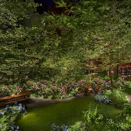 Public, An Ian Schrager