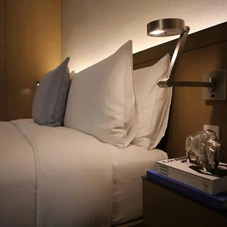 The Knickerbocker Hotel